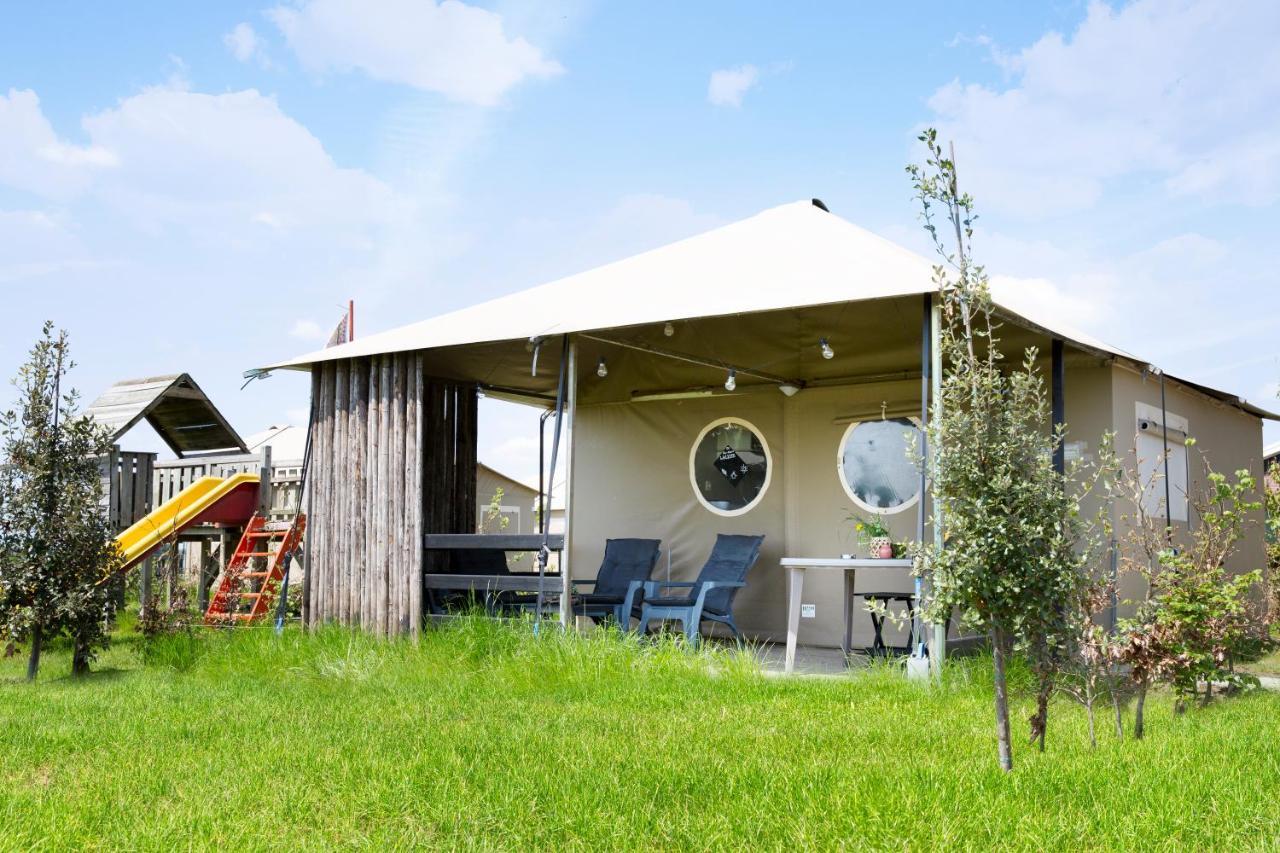 Boerderij Camping Nixhoeve Genderen Bagian luar foto