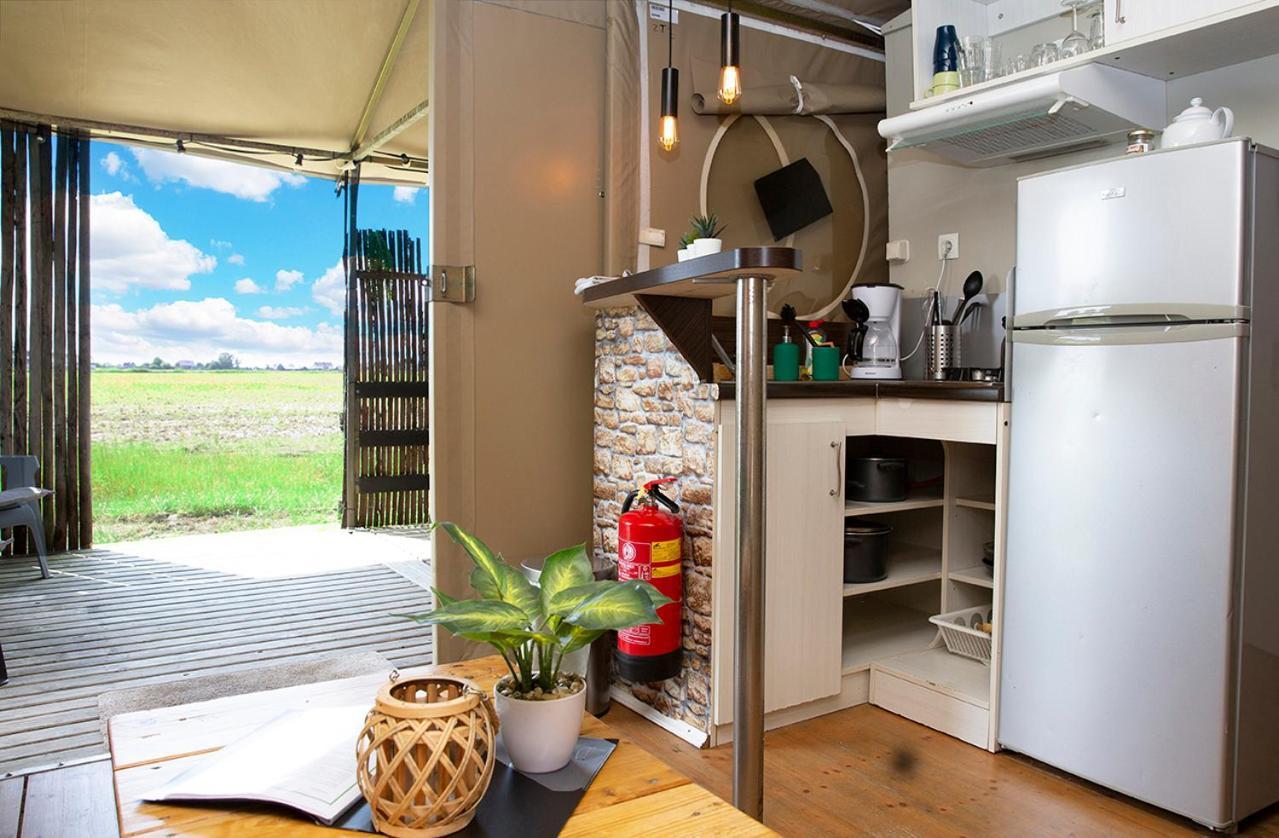 Boerderij Camping Nixhoeve Genderen Bagian luar foto